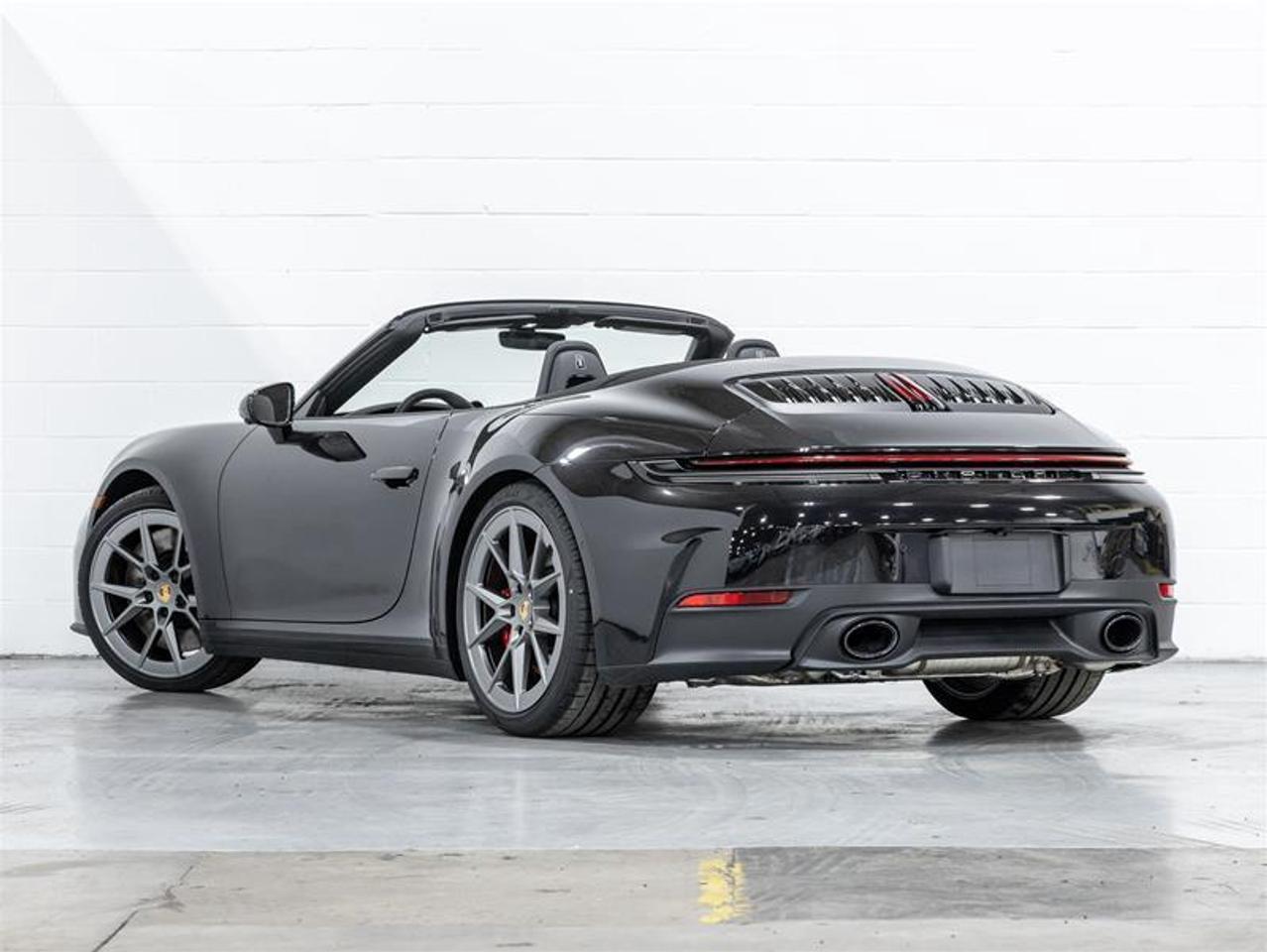 2025 Porsche 911  Photo3
