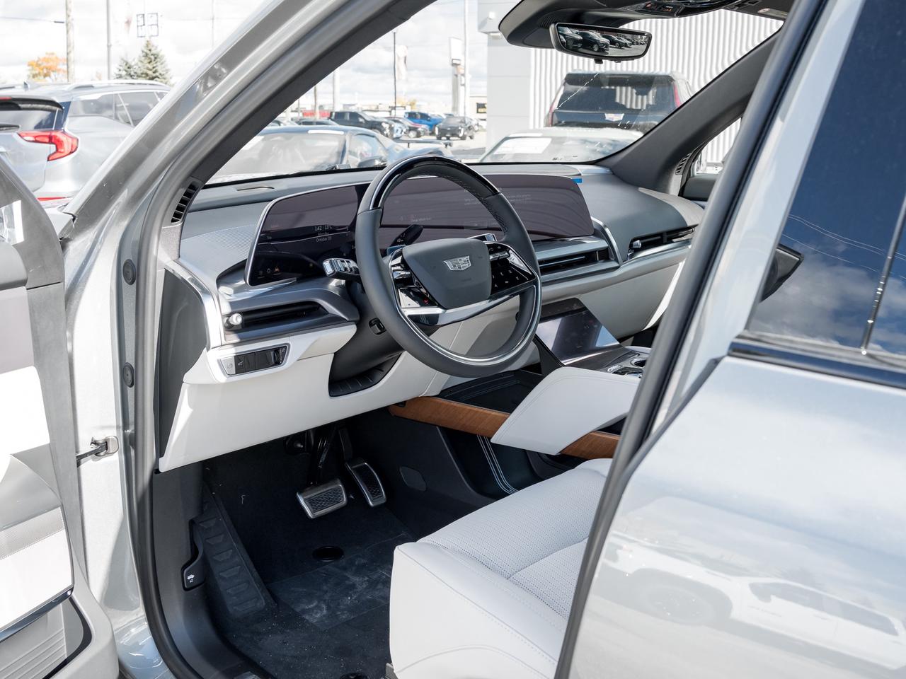 2026 Cadillac VISTIQ Sport 4dr All-Wheel Drive Photo