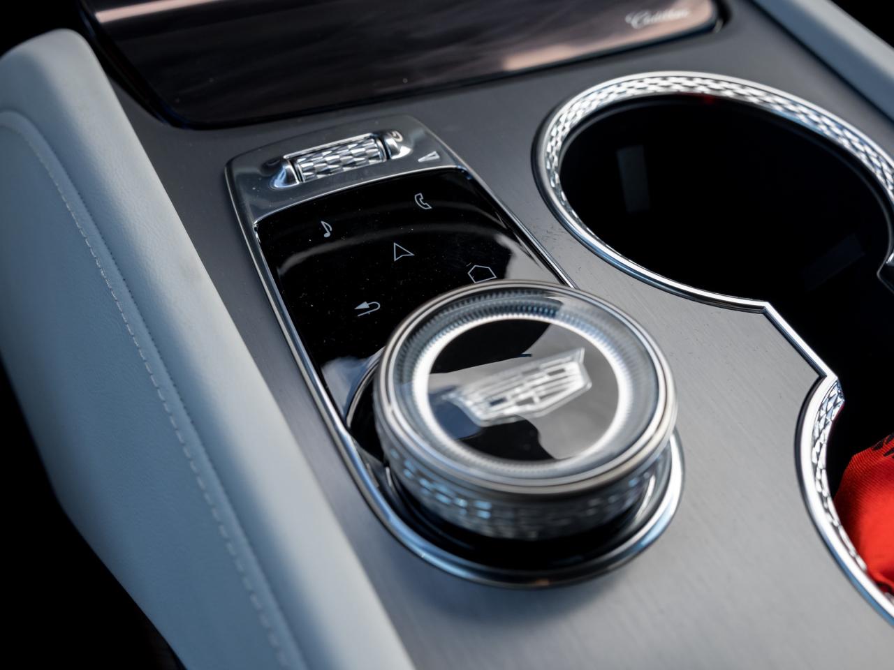 2026 Cadillac VISTIQ Sport 4dr All-Wheel Drive Photo