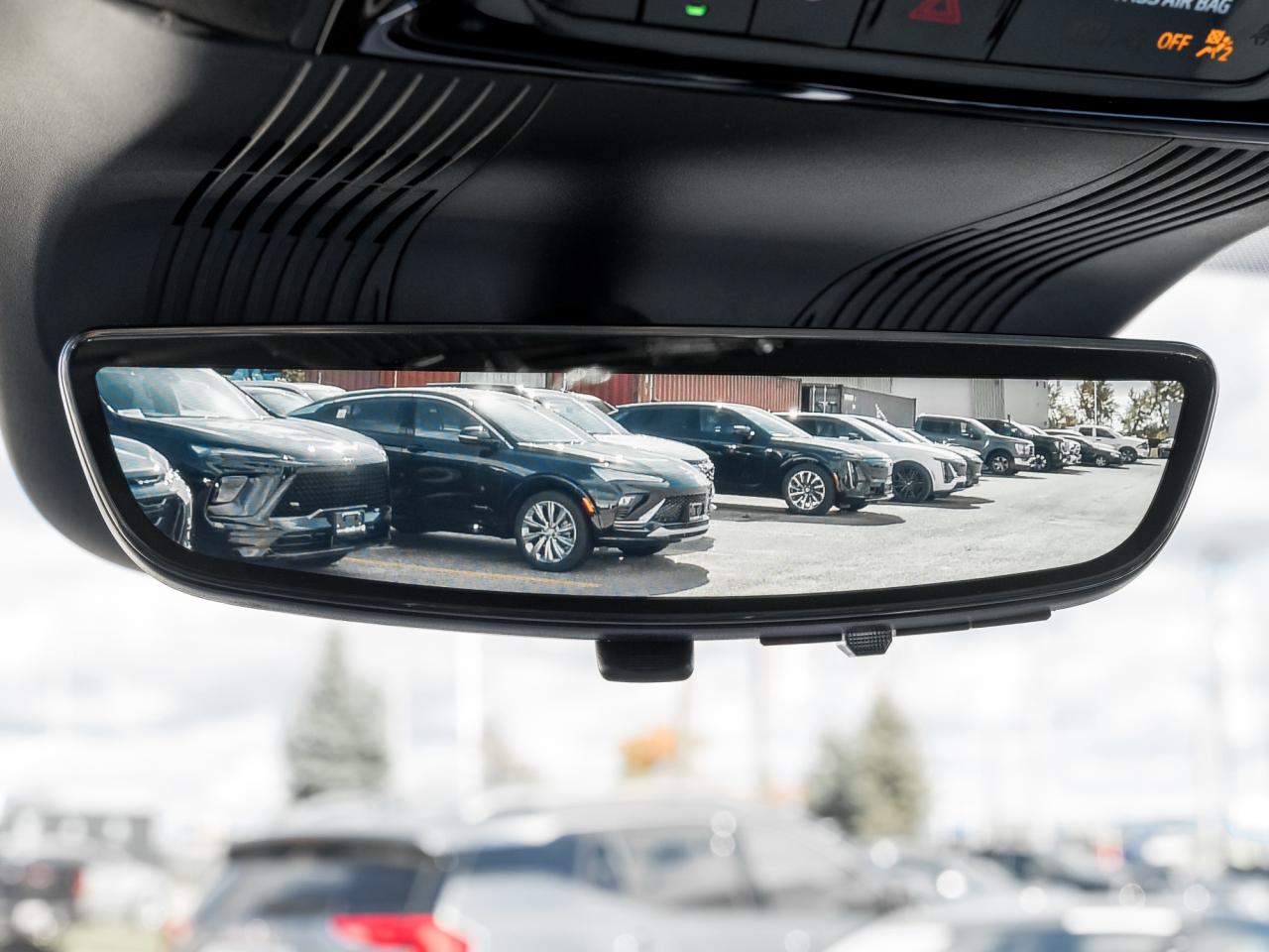 2026 Cadillac VISTIQ Sport 4dr All-Wheel Drive Photo