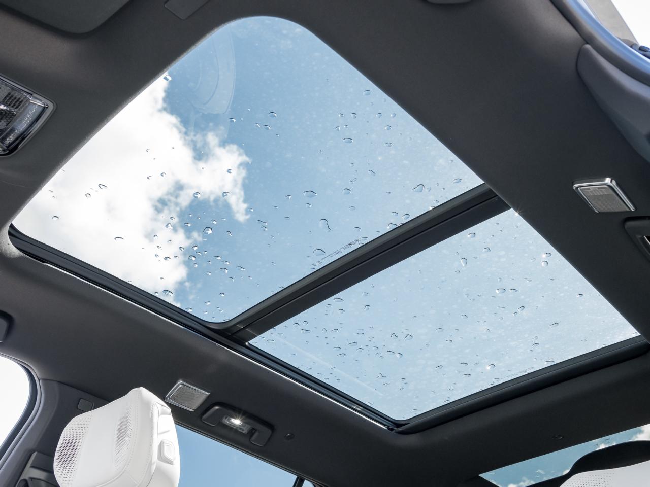 2026 Cadillac VISTIQ Sport 4dr All-Wheel Drive Photo