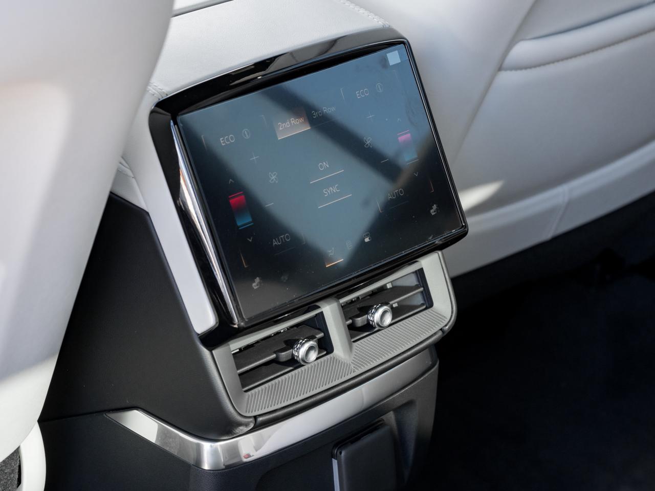 2026 Cadillac VISTIQ Sport 4dr All-Wheel Drive Photo