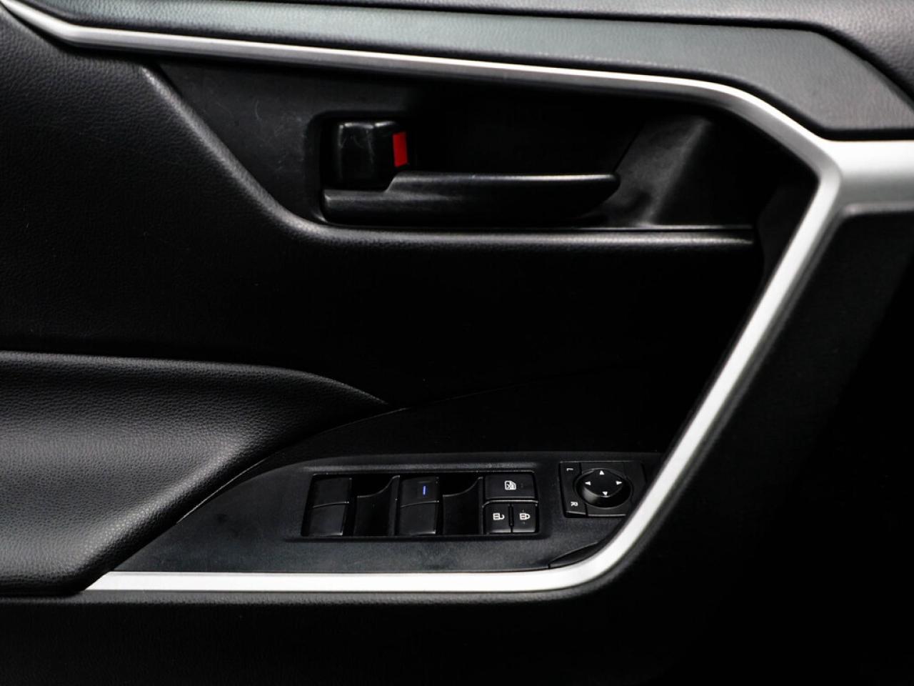 2021 Toyota RAV4  Photo