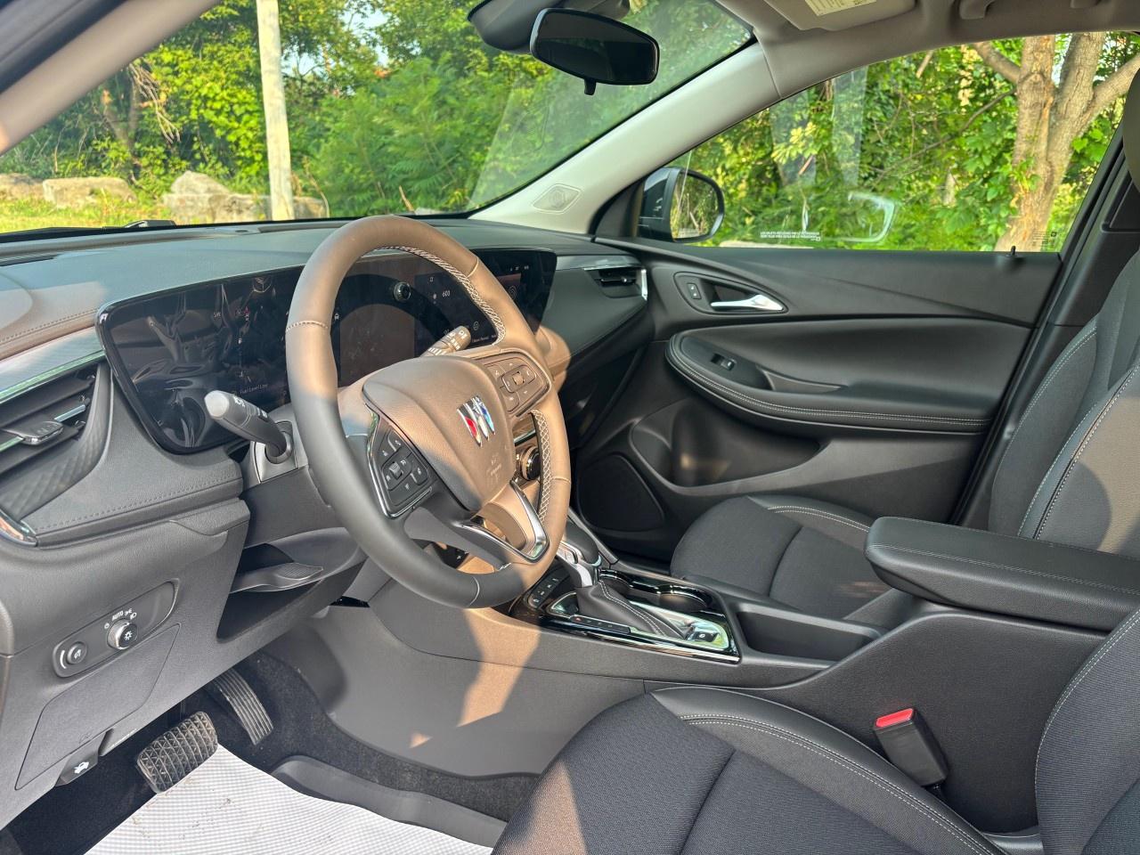 2026 Buick Encore GX Preferred AWD Photo3