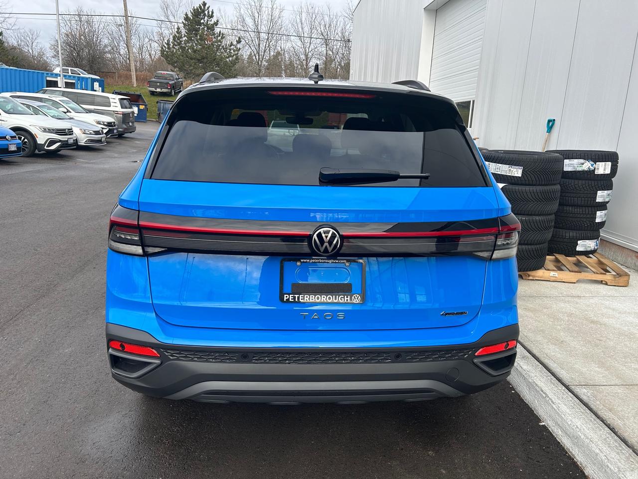 2026 Volkswagen Taos Comfortline Black Edition 4dr All-Wheel Drive 4MOTION Photo3