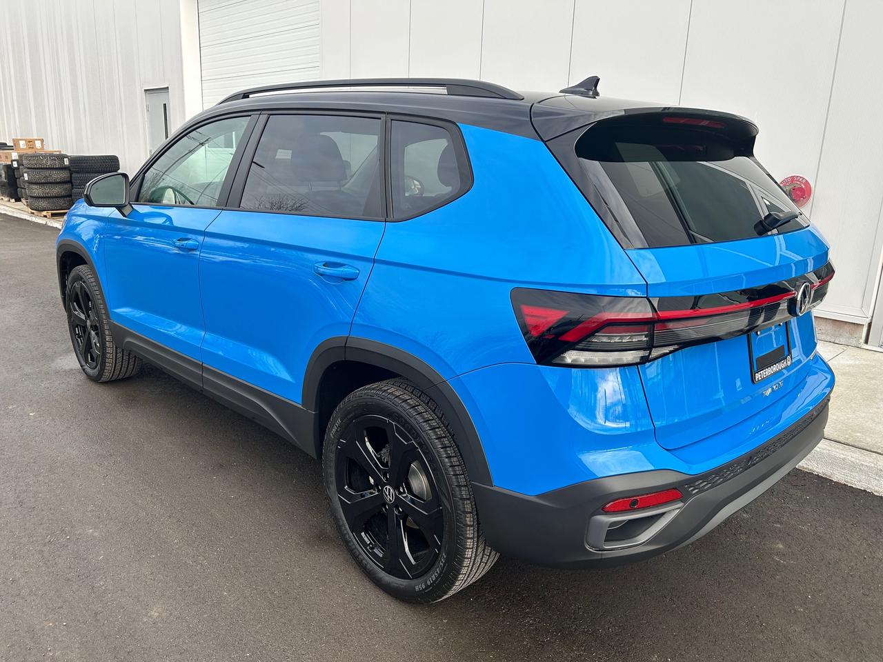 2026 Volkswagen Taos Comfortline Black Edition 4dr All-Wheel Drive 4MOTION Photo2