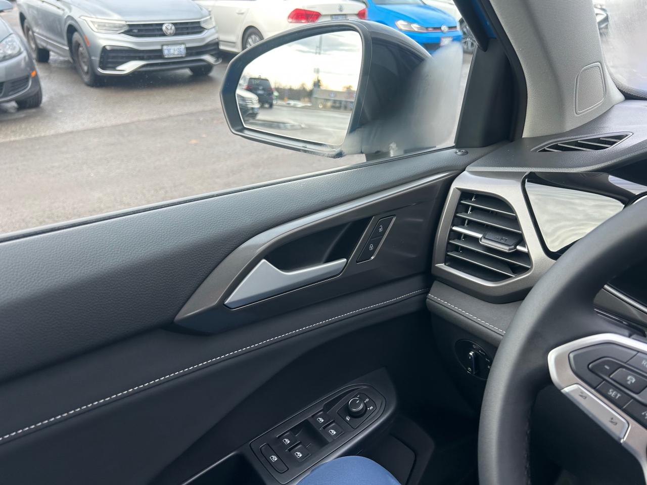 2026 Volkswagen Taos Comfortline Black Edition 4dr All-Wheel Drive 4MOTION Photo