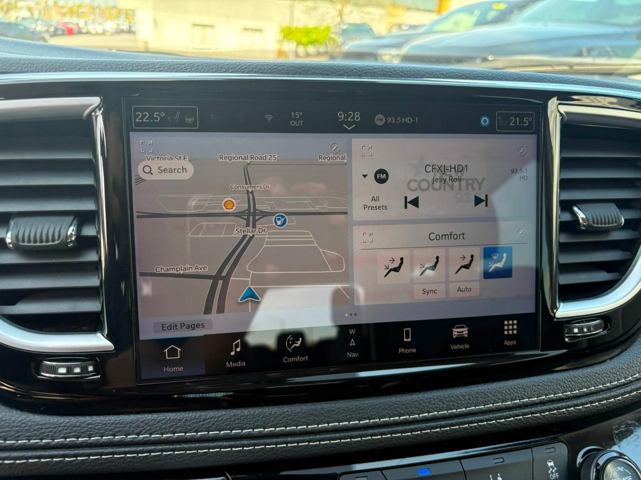 2023 Chrysler Pacifica Limited All-Wheel Drive Passenger Van Photo