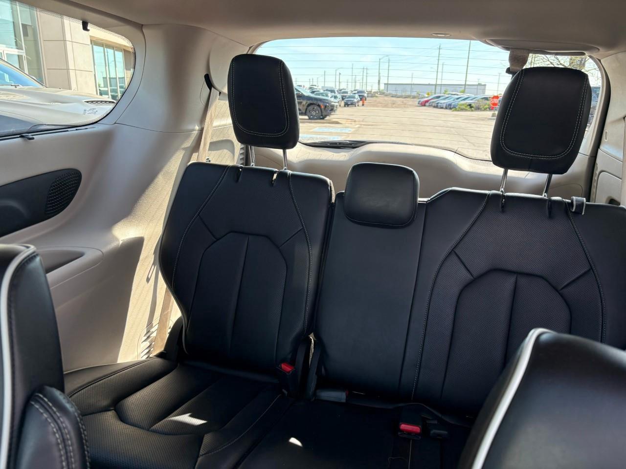 2023 Chrysler Pacifica Limited All-Wheel Drive Passenger Van Photo