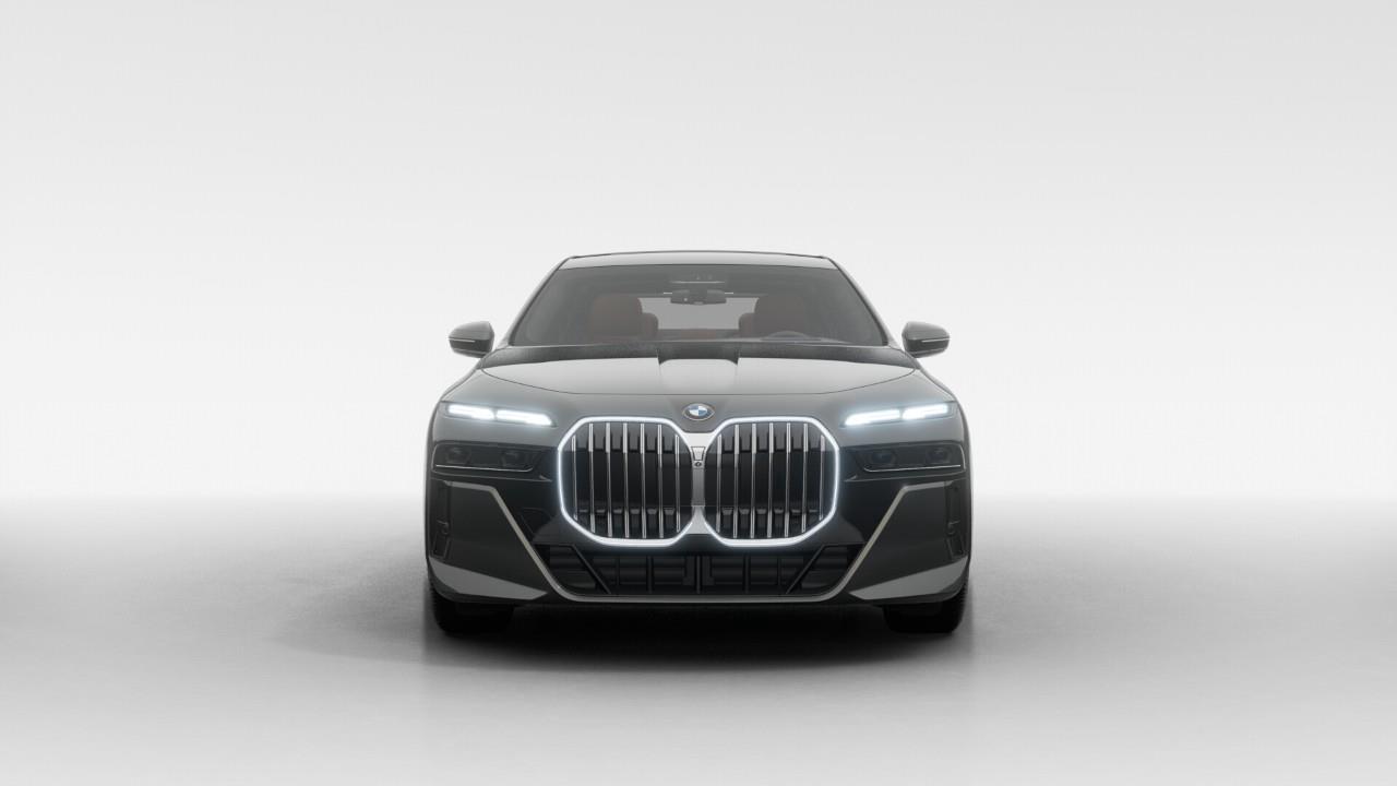 2026 BMW 760 i xDrive 4dr All-Wheel Drive Sedan Photo2