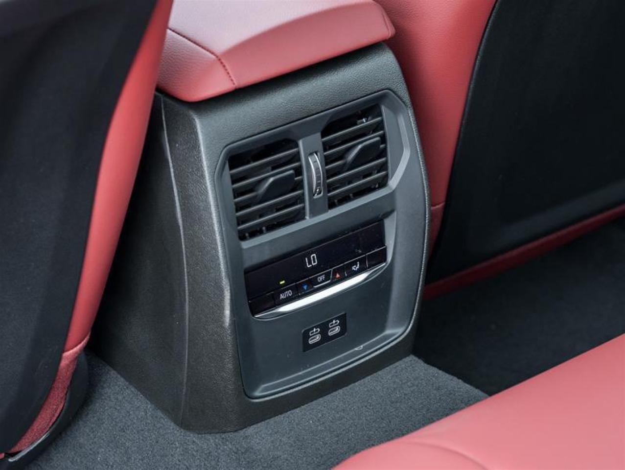 2026 BMW 330 i xDrive 4dr All-Wheel Drive Sedan Photo