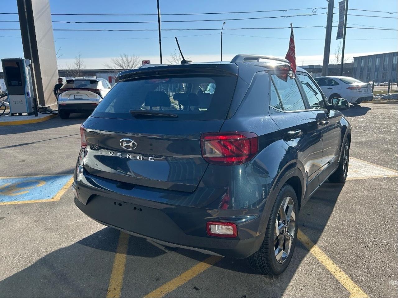 2025 Hyundai Venue Ultimate IVT w-Denim    Starting from 4.69% OAC Photo4