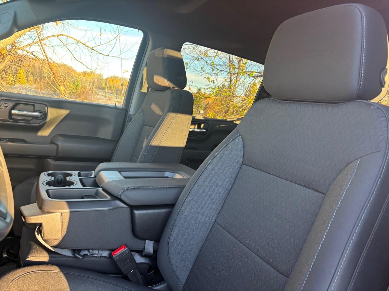 2026 Chevrolet Silverado 1500 Crew Cab Short Box 4-Wheel Drive Custom Trail Boss Photo4