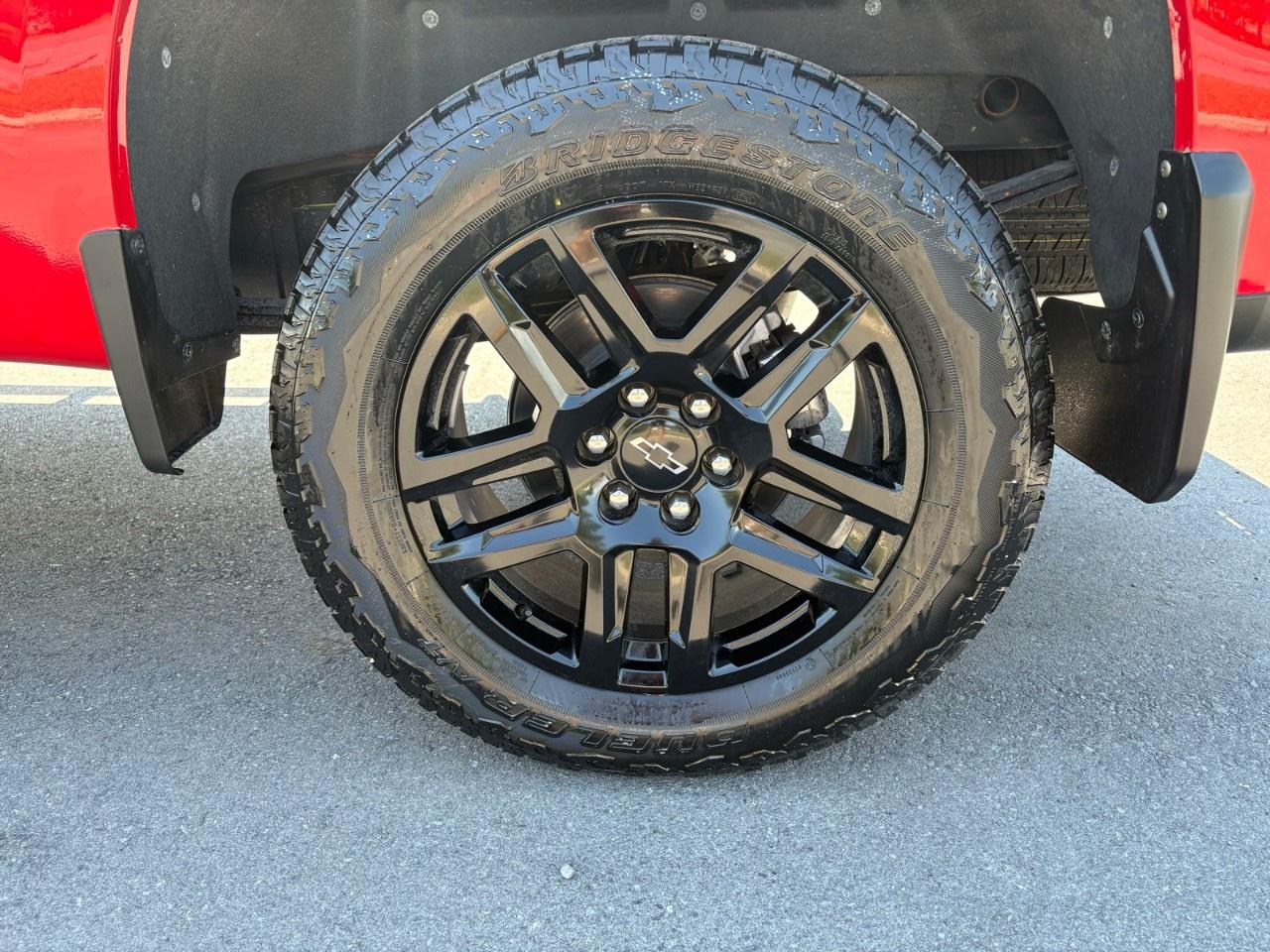 2026 Chevrolet Silverado 1500 Crew Cab Short Box 4-Wheel Drive Custom Trail Boss Photo
