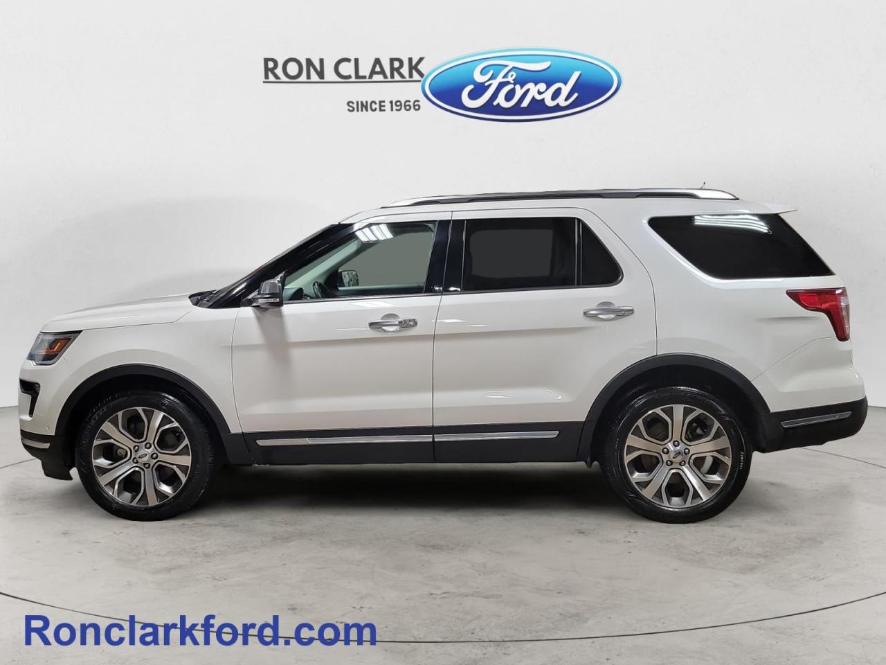 2019 Ford Explorer Platinum 4dr 4x4 Photo3
