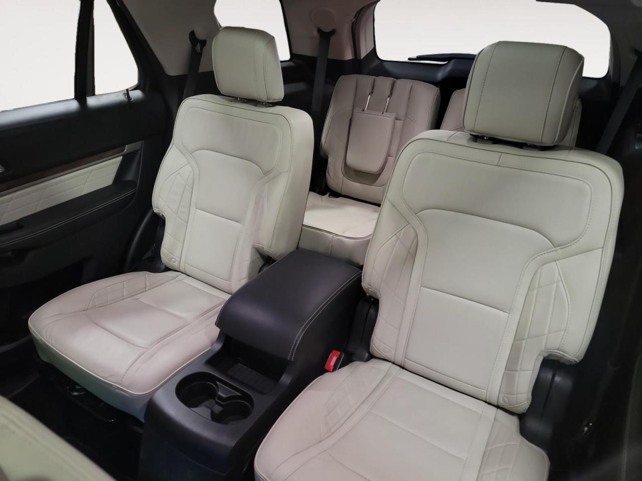 2019 Ford Explorer Platinum 4dr 4x4 Photo