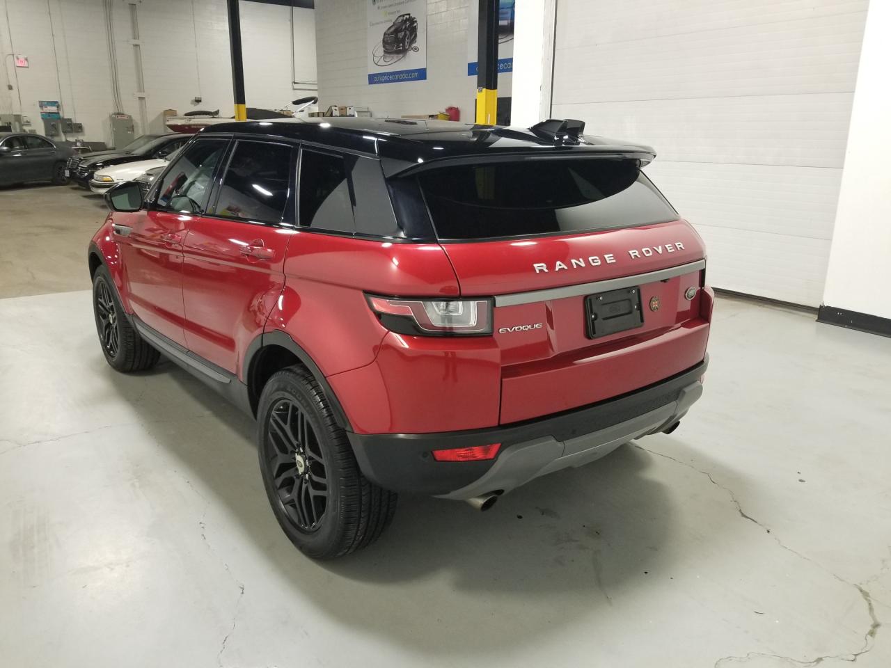 2019 Land Rover Range Rover Evoque SE 4x4 5-Door Photo