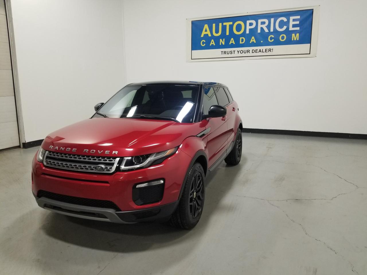2019 Land Rover Range Rover Evoque SE 4x4 5-Door Photo
