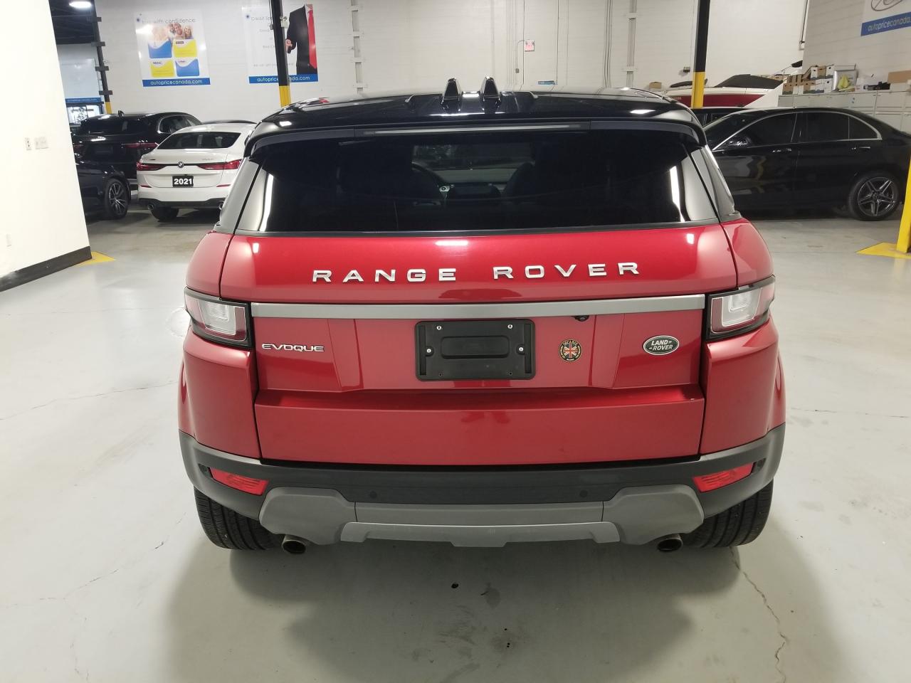 2019 Land Rover Range Rover Evoque SE 4x4 5-Door Photo