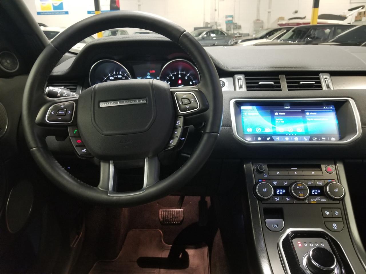 2019 Land Rover Range Rover Evoque SE 4x4 5-Door Photo