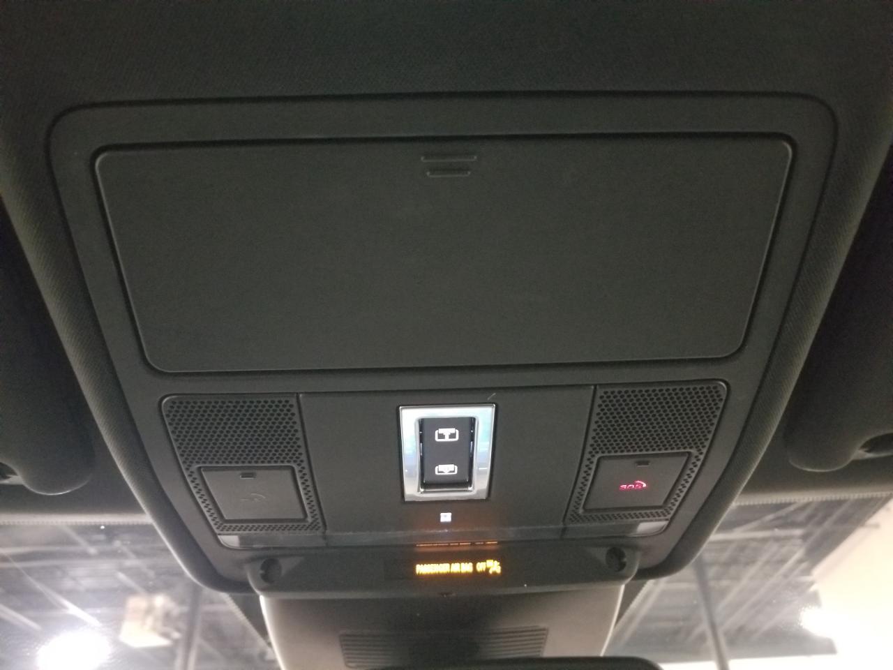 2019 Land Rover Range Rover Evoque SE 4x4 5-Door Photo