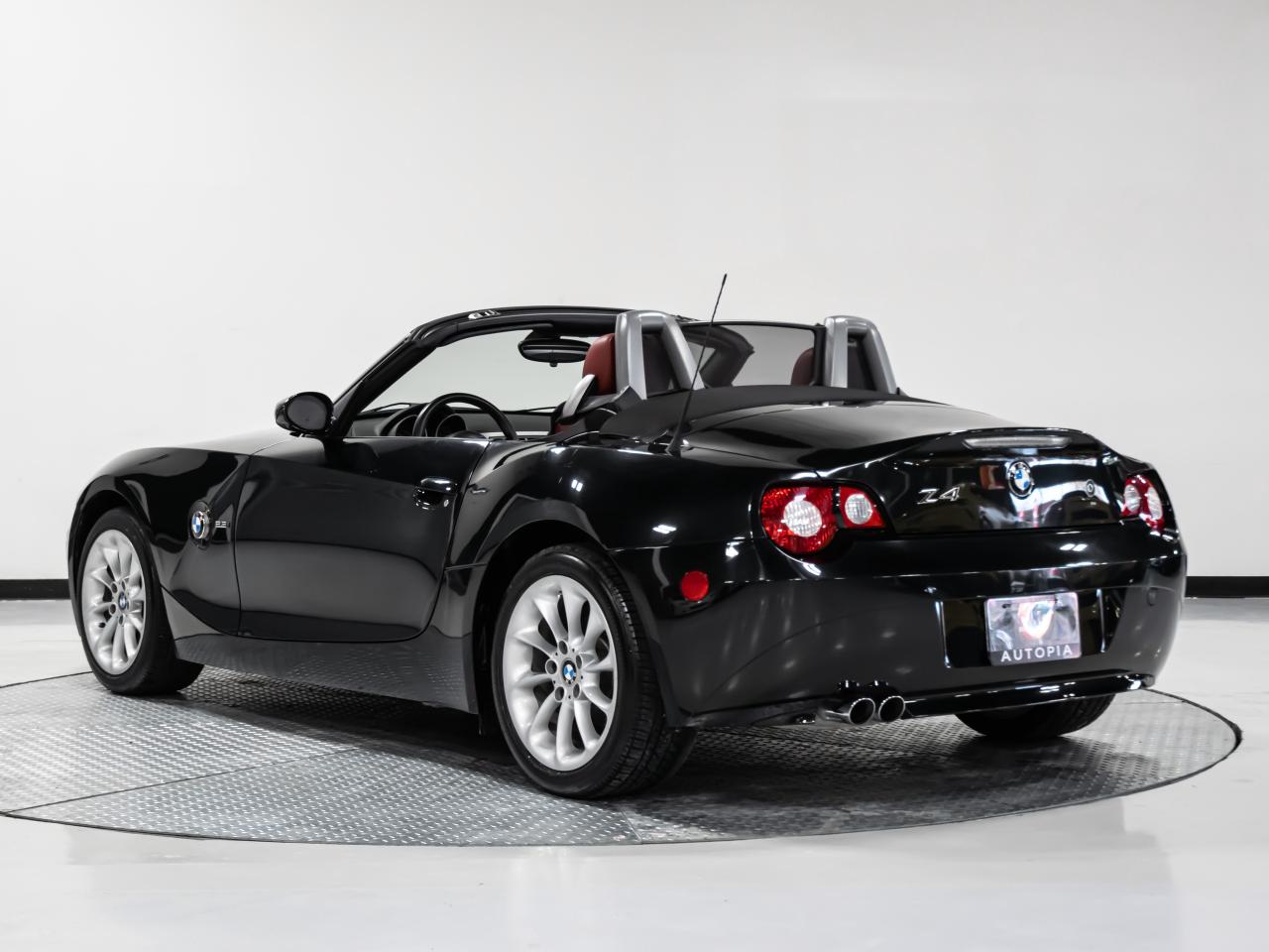 2005 BMW Z4 ROADSTER 2.5i SOFT TOP RED INT AUTOMATIC Photo