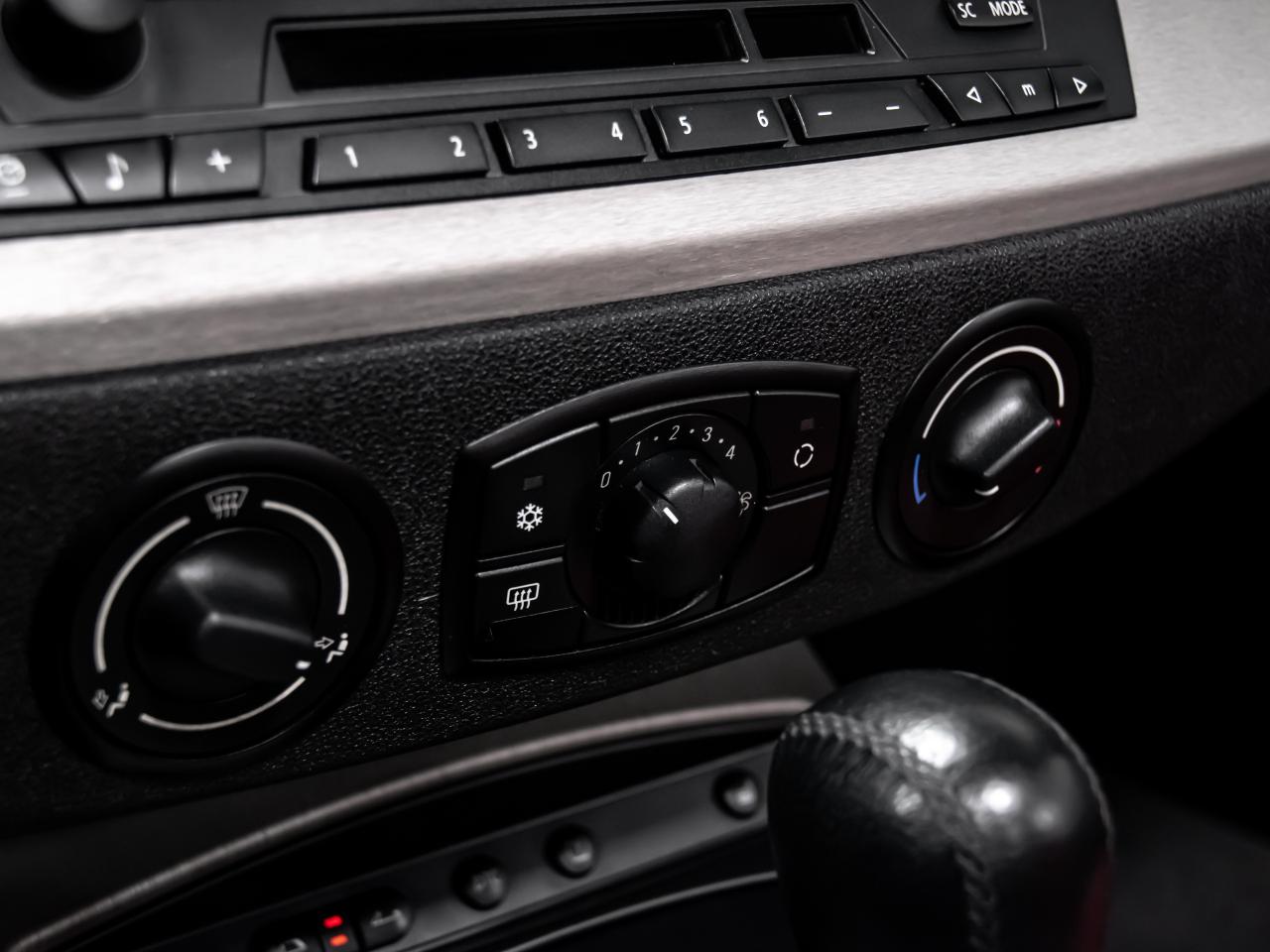 2005 BMW Z4 ROADSTER 2.5i SOFT TOP RED INT AUTOMATIC Photo