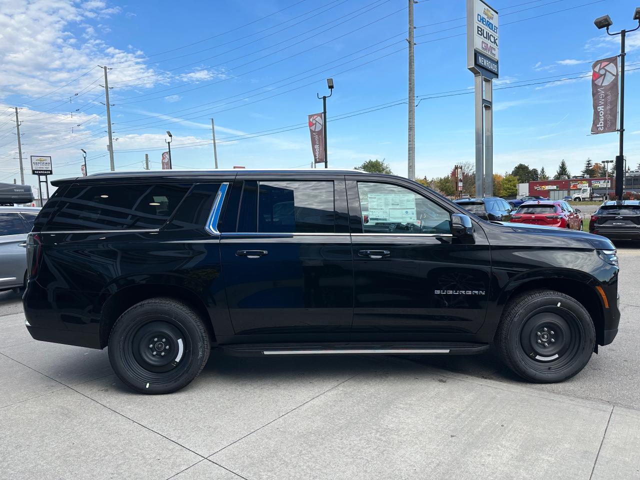2026 Chevrolet Suburban LT 4dr 4x4 Photo3