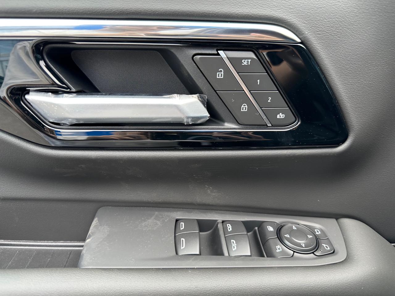 2026 Chevrolet Suburban LT 4dr 4x4 Photo