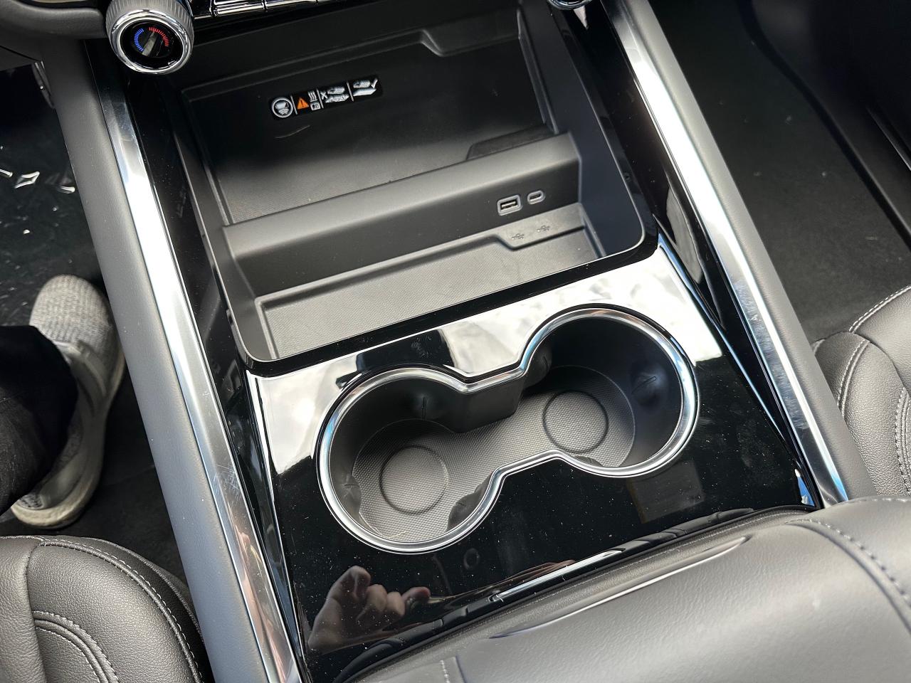 2026 Chevrolet Suburban LT 4dr 4x4 Photo