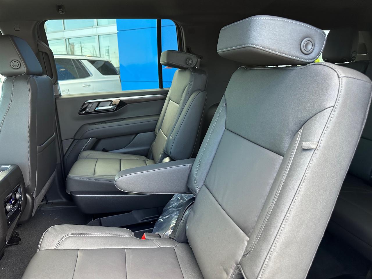 2026 Chevrolet Suburban LT 4dr 4x4 Photo