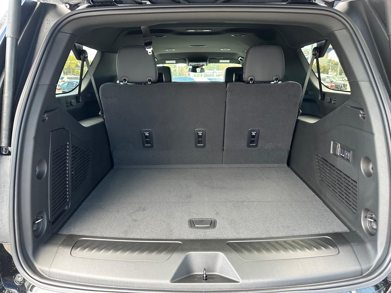 2026 Chevrolet Suburban LT 4dr 4x4 Photo