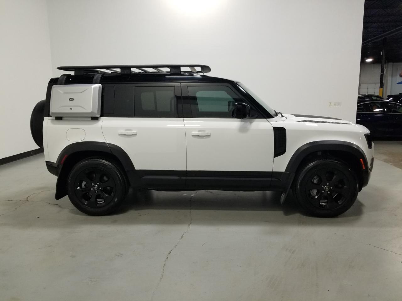 2022 Land Rover Defender X-Dynamic SE 4dr All-Wheel Drive 110 Photo