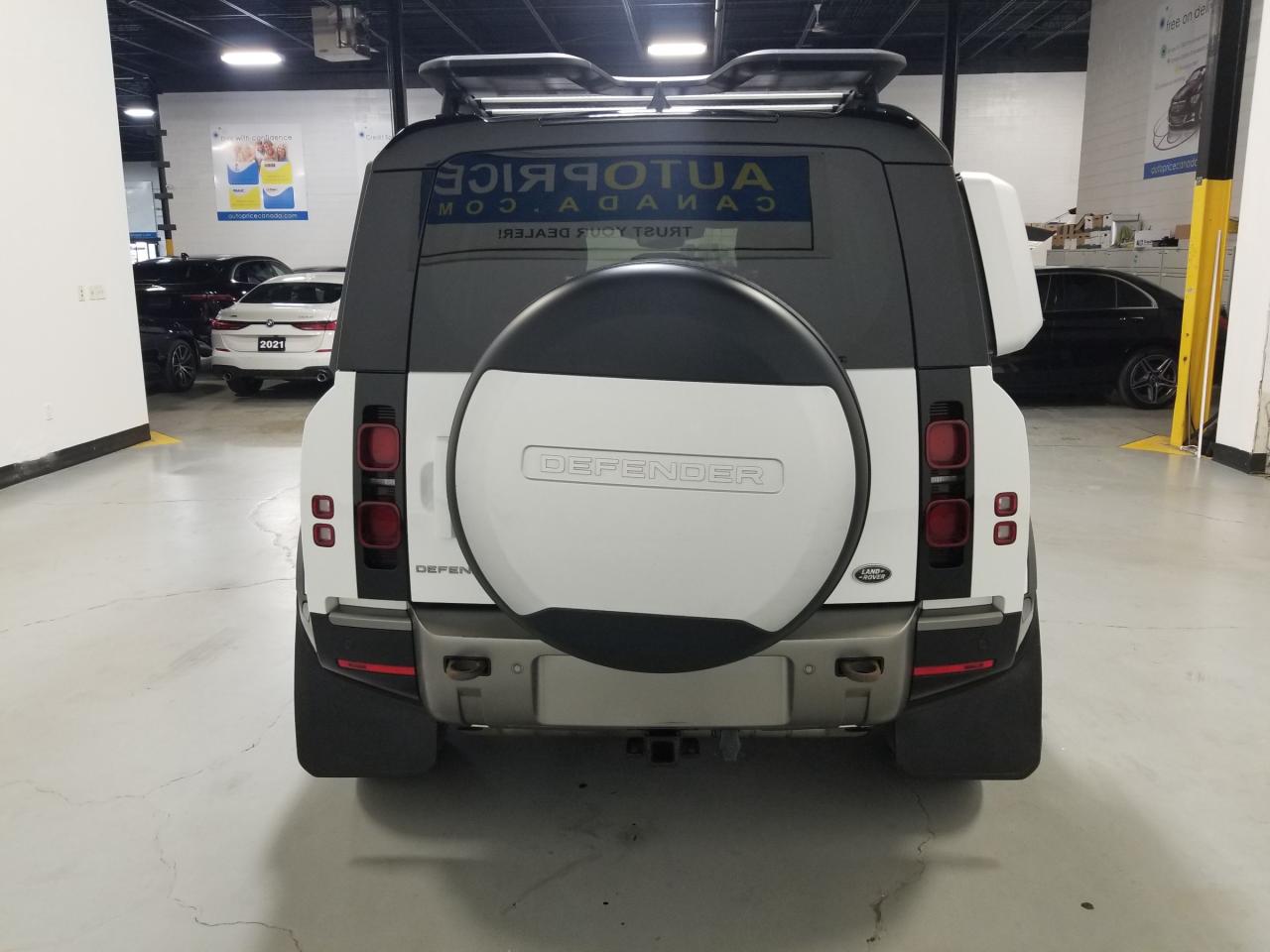 2022 Land Rover Defender X-Dynamic SE 4dr All-Wheel Drive 110 Photo