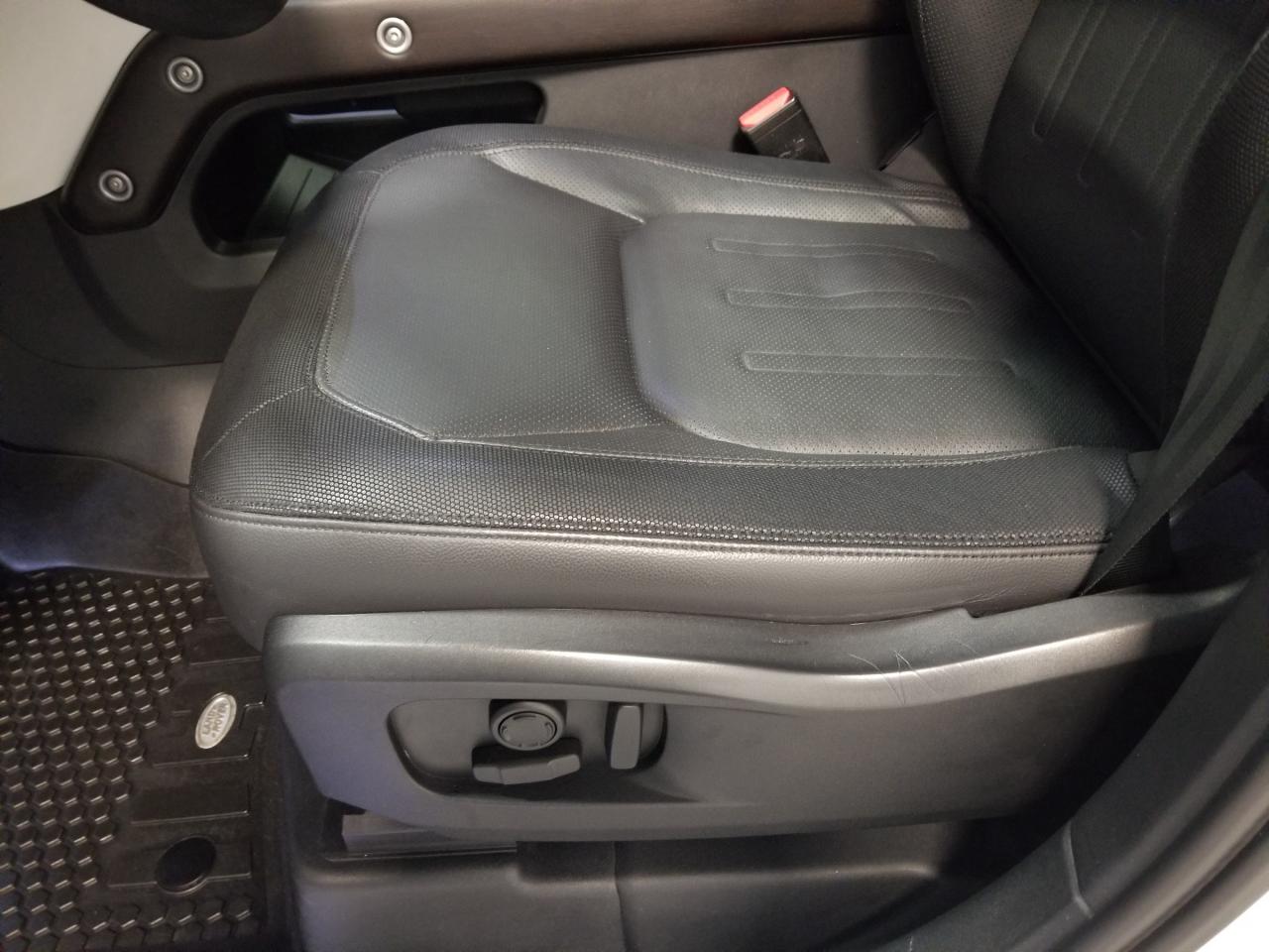 2022 Land Rover Defender X-Dynamic SE 4dr All-Wheel Drive 110 Photo