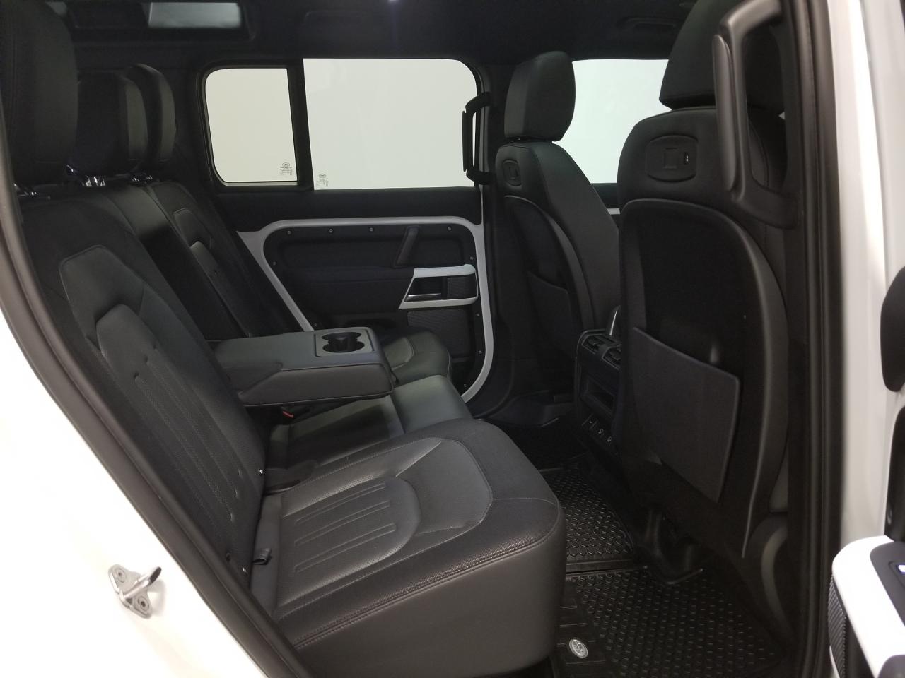 2022 Land Rover Defender X-Dynamic SE 4dr All-Wheel Drive 110 Photo