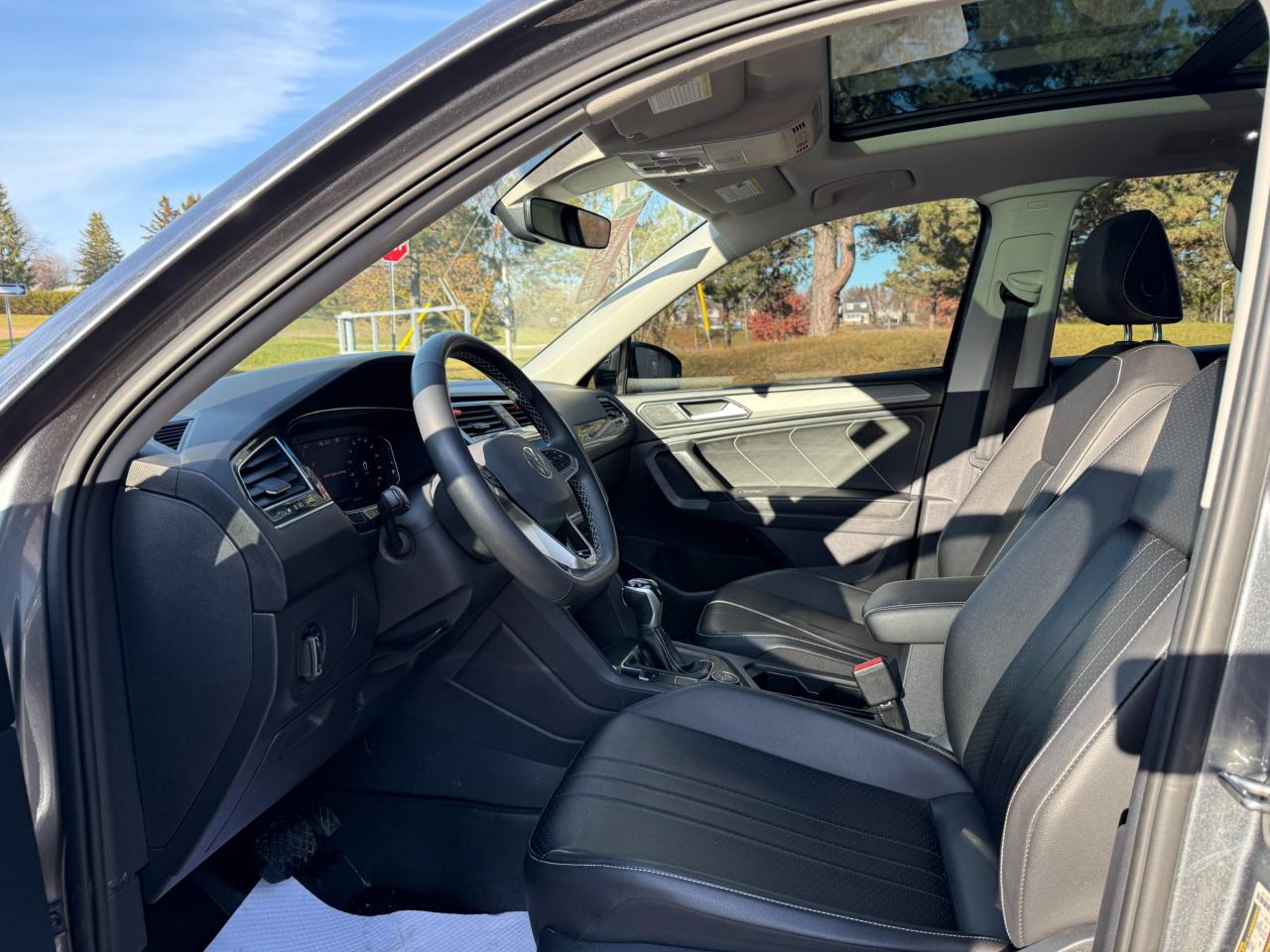 2022 Volkswagen Tiguan Comfortline 4dr All-wheel Drive 4MOTION Photo2