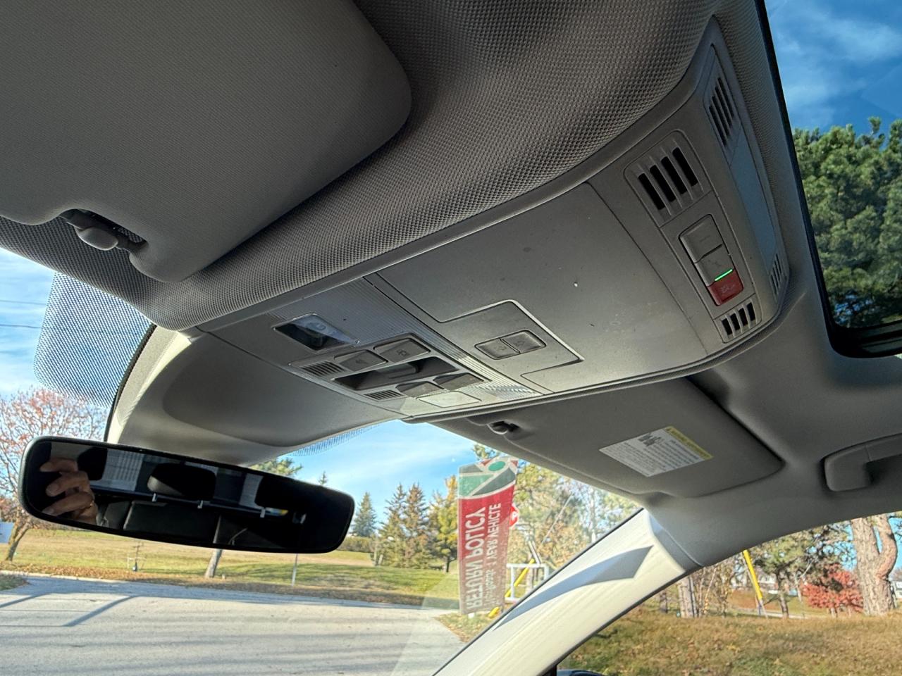 2022 Volkswagen Tiguan Comfortline 4dr All-wheel Drive 4MOTION Photo