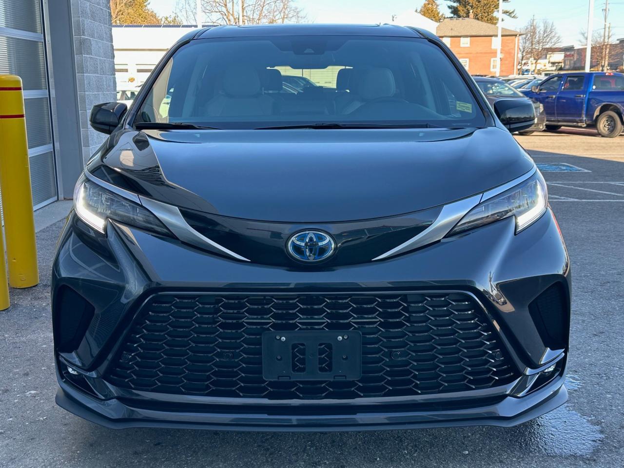 2023 Toyota Sienna XSE 7-Passenger 4dr All-Wheel Drive Passenger Van Photo