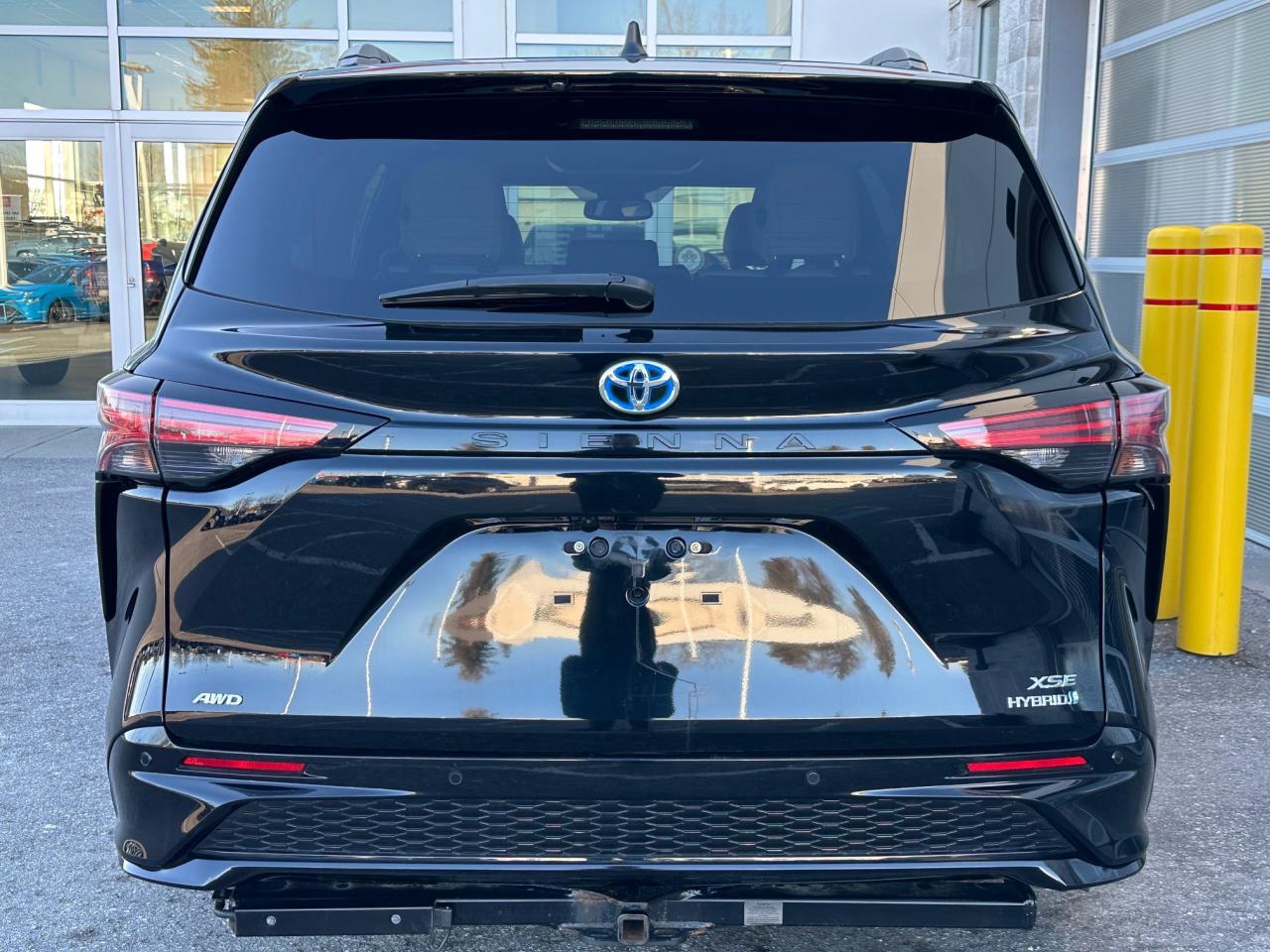 2023 Toyota Sienna XSE 7-Passenger 4dr All-Wheel Drive Passenger Van Photo