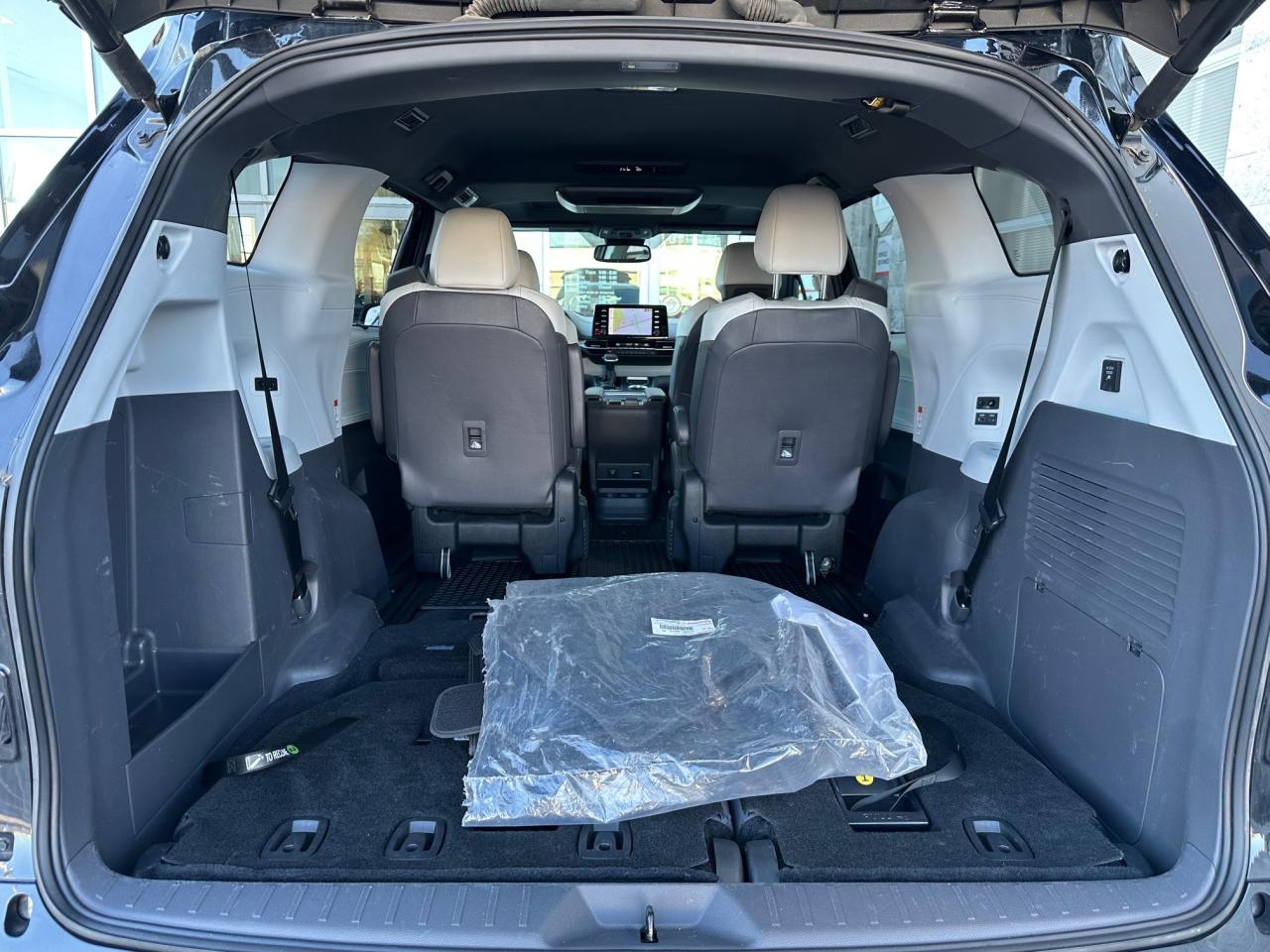 2023 Toyota Sienna XSE 7-Passenger 4dr All-Wheel Drive Passenger Van Photo