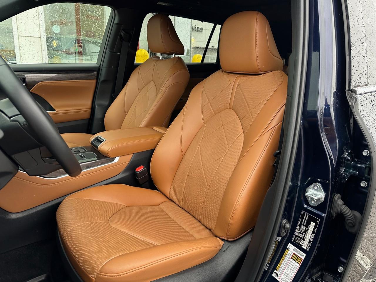 2024 Toyota Highlander Hybrid Limited 4dr All-Wheel Drive Photo