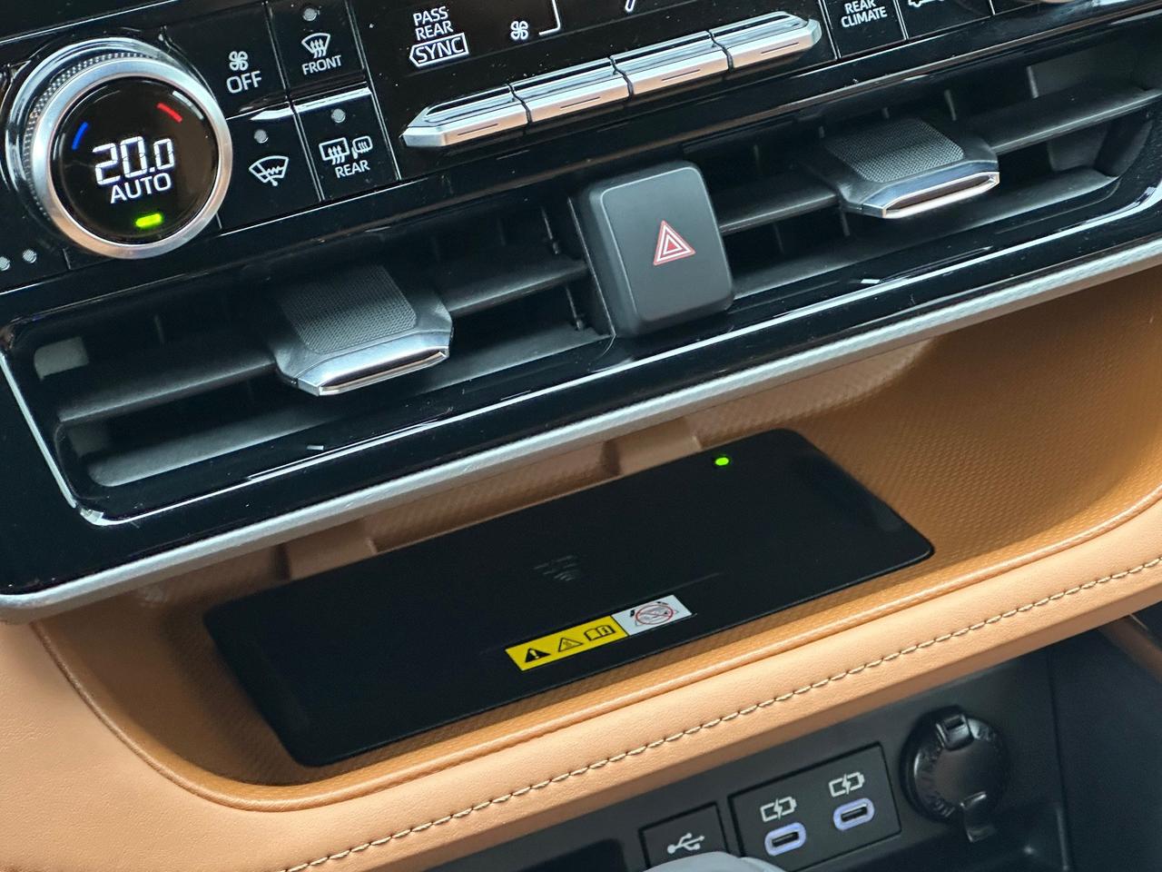 2024 Toyota Highlander Hybrid Limited 4dr All-Wheel Drive Photo