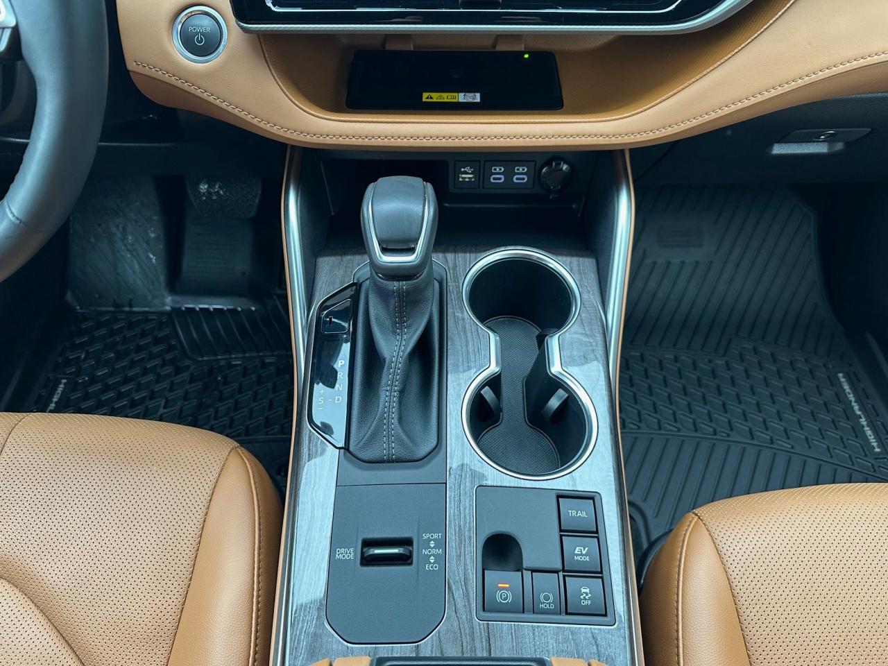 2024 Toyota Highlander Hybrid Limited 4dr All-Wheel Drive Photo