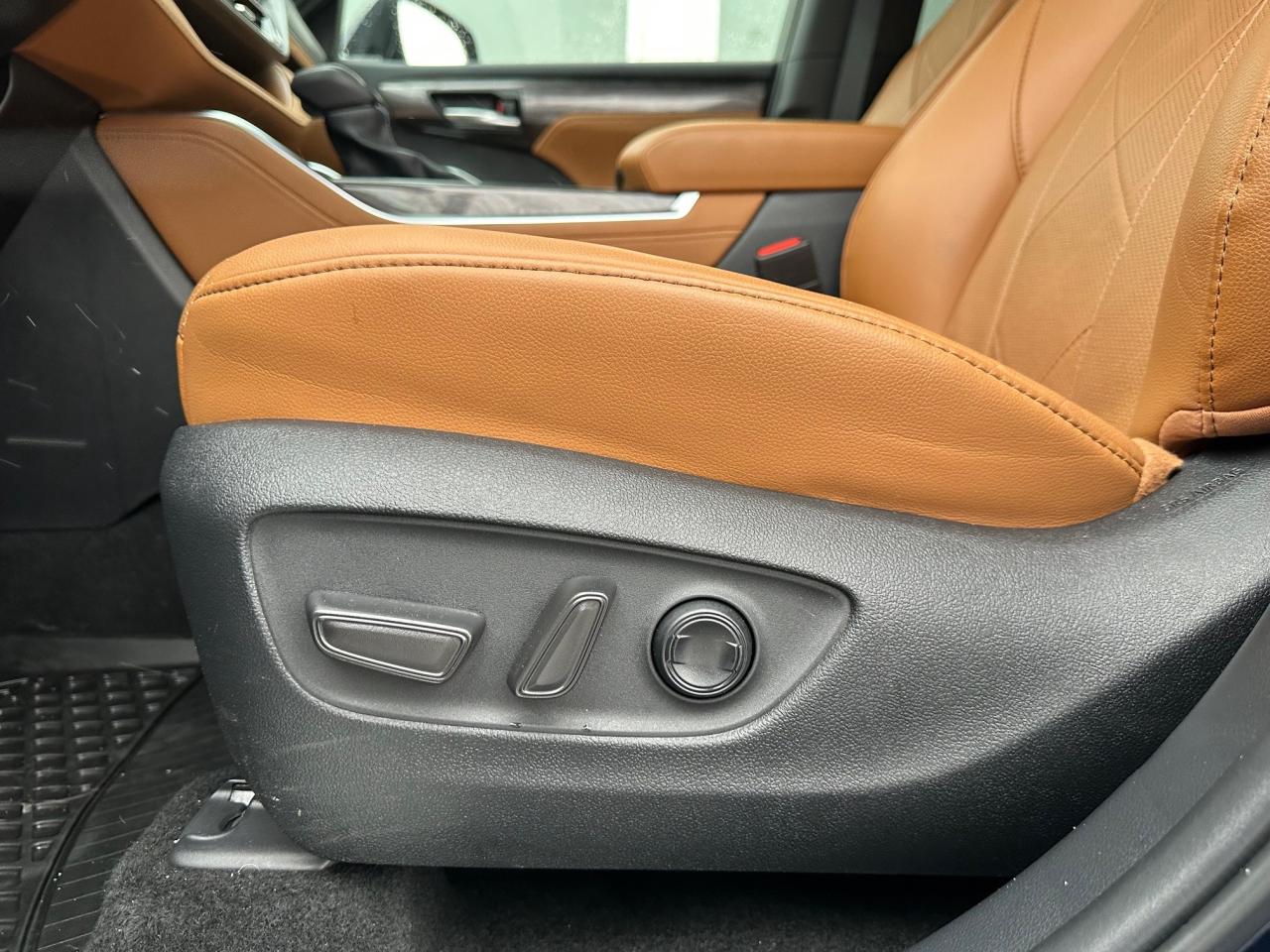 2024 Toyota Highlander Hybrid Limited 4dr All-Wheel Drive Photo