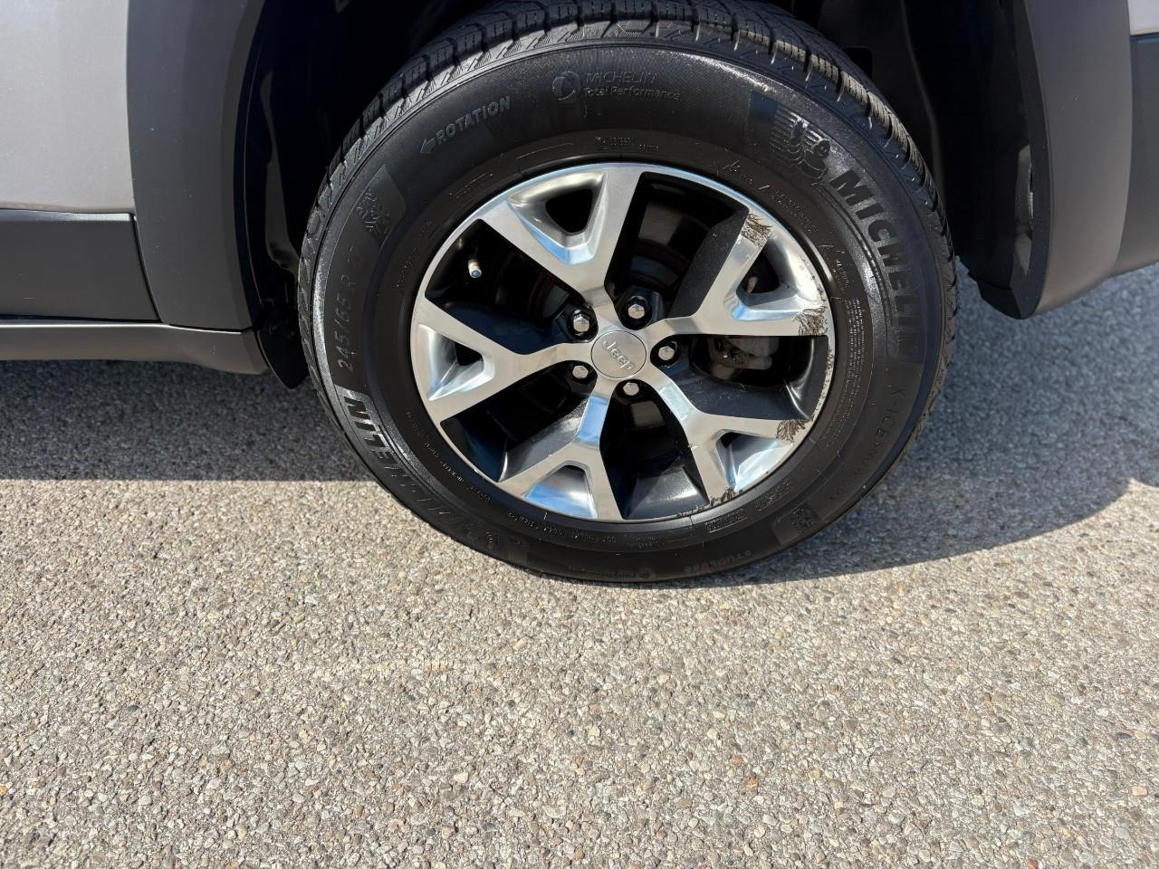 2018 Jeep Cherokee Trailhawk 4dr 4x4 Photo