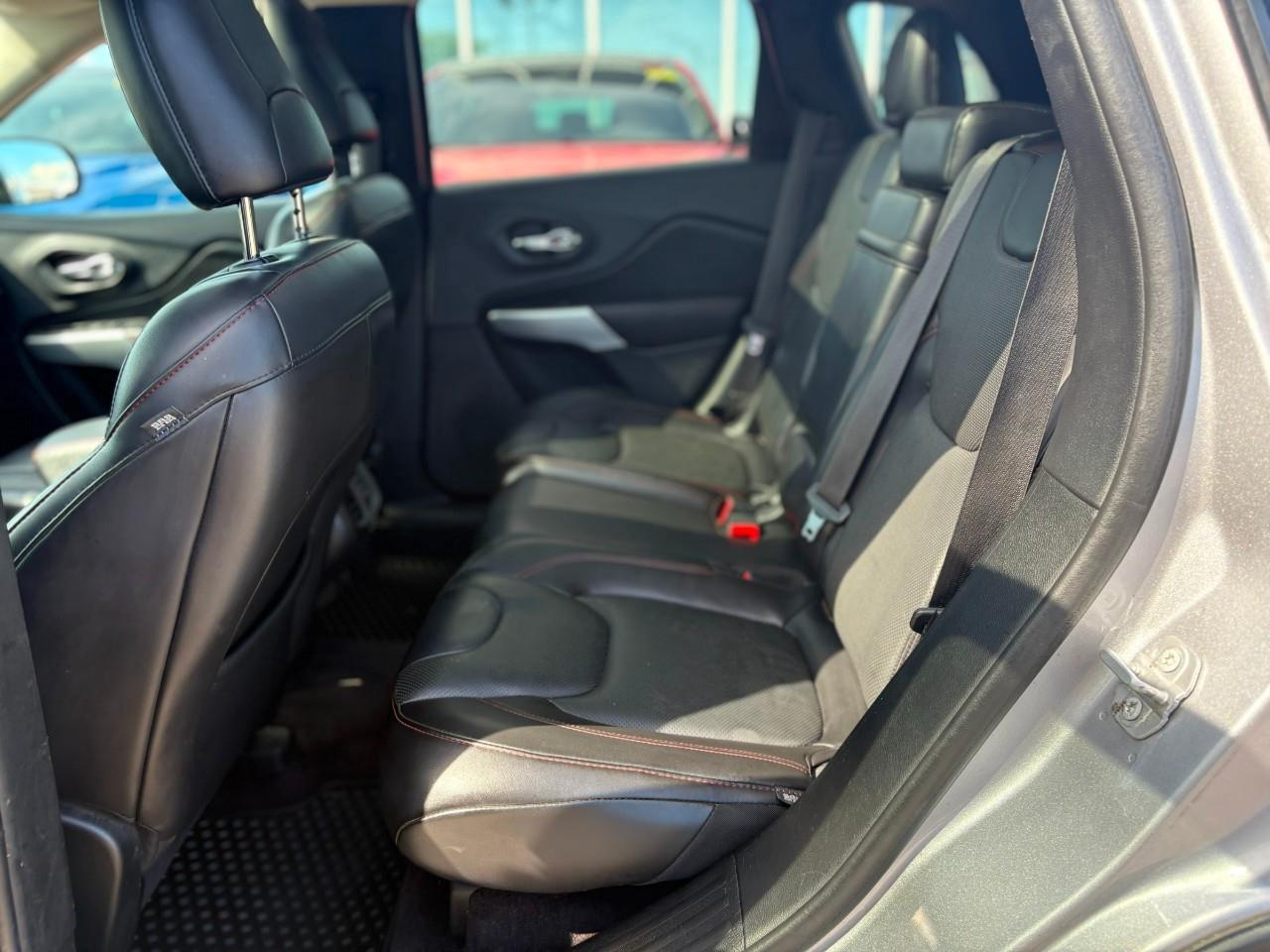 2018 Jeep Cherokee Trailhawk 4dr 4x4 Photo