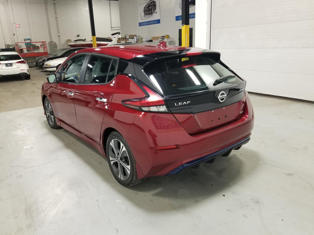 2019 Nissan Leaf SV 4dr Hatchback Photo
