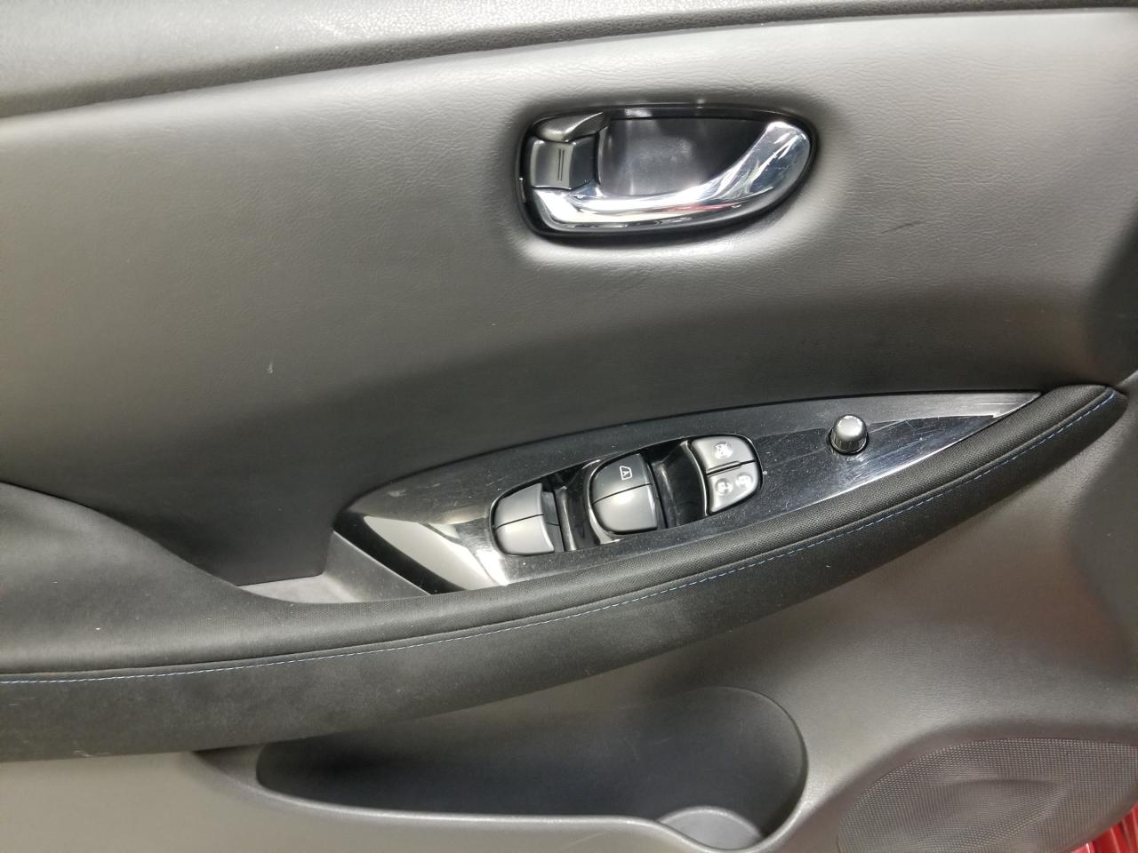 2019 Nissan Leaf SV 4dr Hatchback Photo