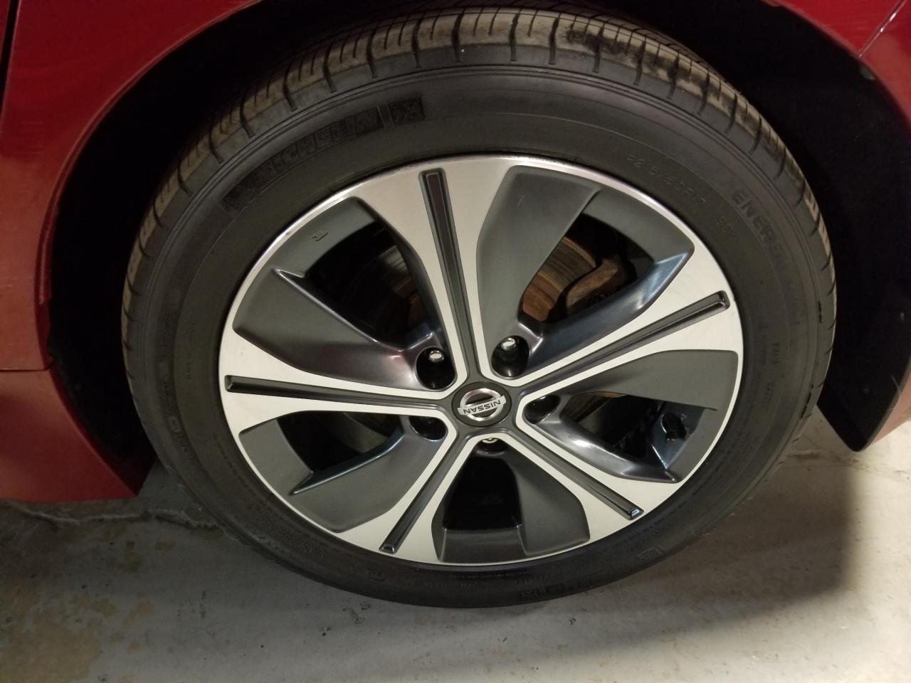 2019 Nissan Leaf SV 4dr Hatchback Photo